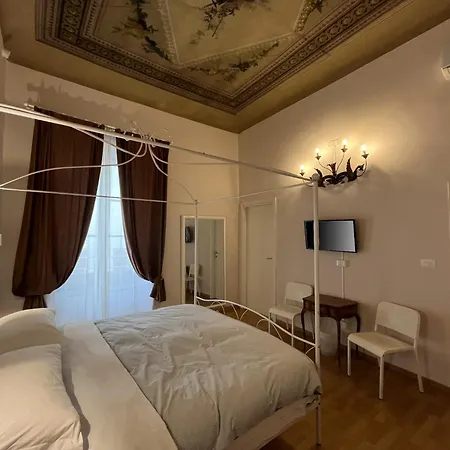 Dante Alighieri Bed and breakfast