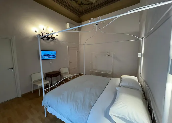 Dante Alighieri 3* Florença